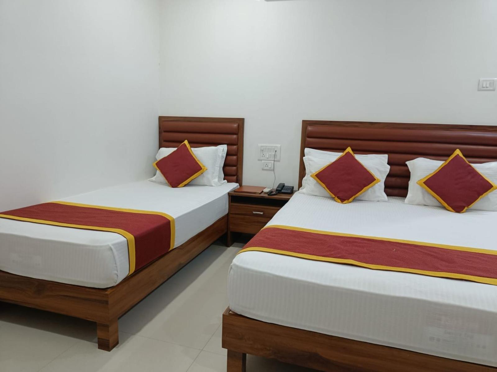 Hotel Executive Inn Hailakandi Exterior photo